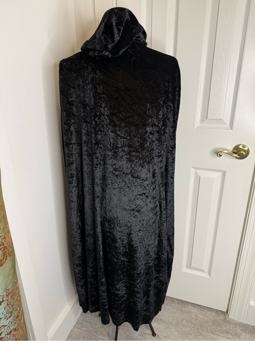 Black crushed Velvet Hooded Cape/Cloak costume free size cosplay renaissance - Picture 4 of 9